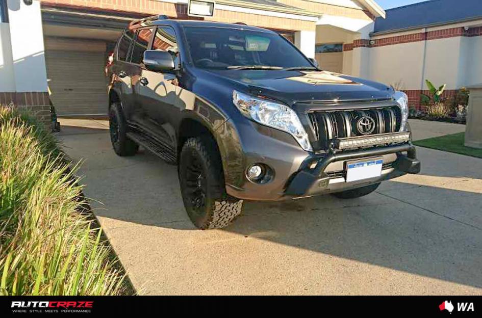 TOYOTA LANDCRUSIER VAPOR MATTE BLACK